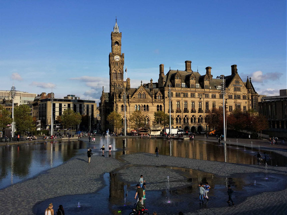 01_Sunny_Bradford